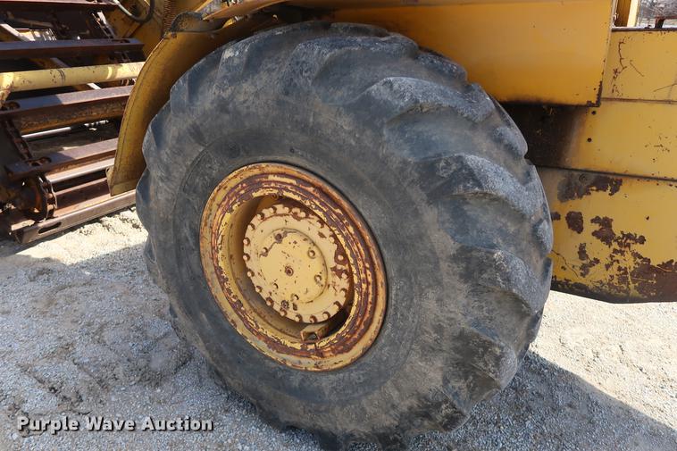 image for item DF3549 1974 International E200 Pay Scraper conventional scraper