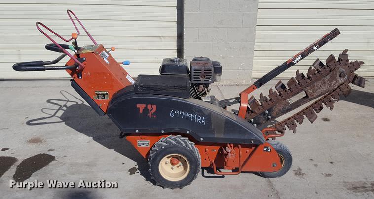 image for item DF3553 2007 Ditch Witch 1330 trencher