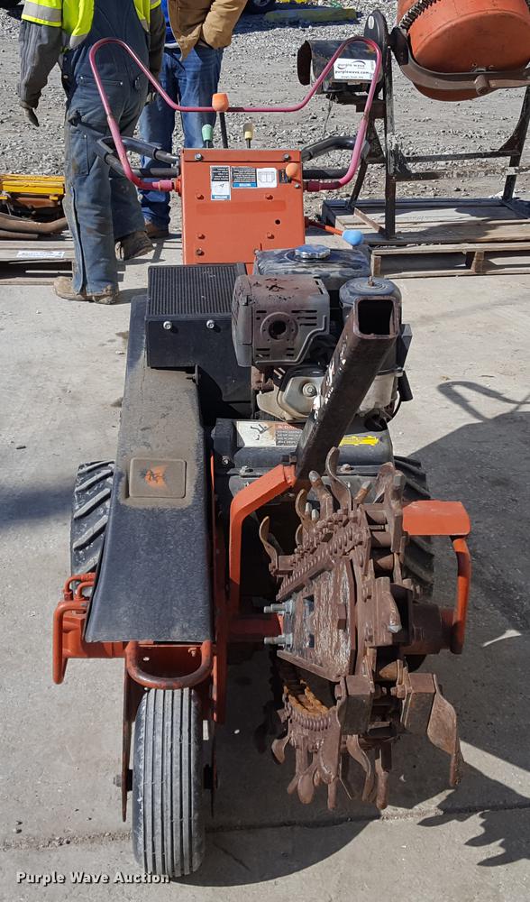 image for item DF3553 2007 Ditch Witch 1330 trencher