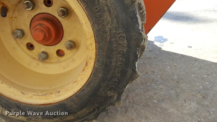 image for item DF3553 2007 Ditch Witch 1330 trencher