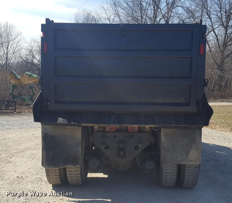 image for item DF3567 1999 International 4900 dump truck