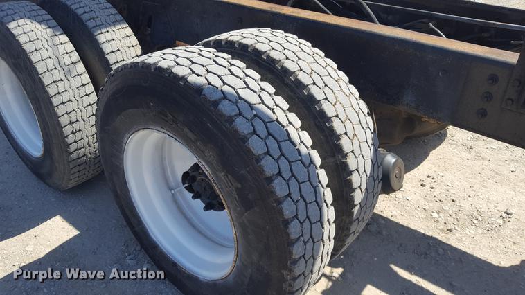 image for item DF3567 1999 International 4900 dump truck