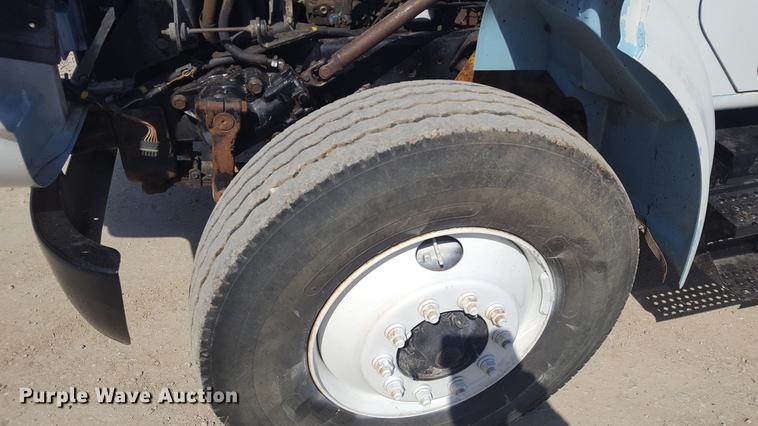 image for item DF3567 1999 International 4900 dump truck