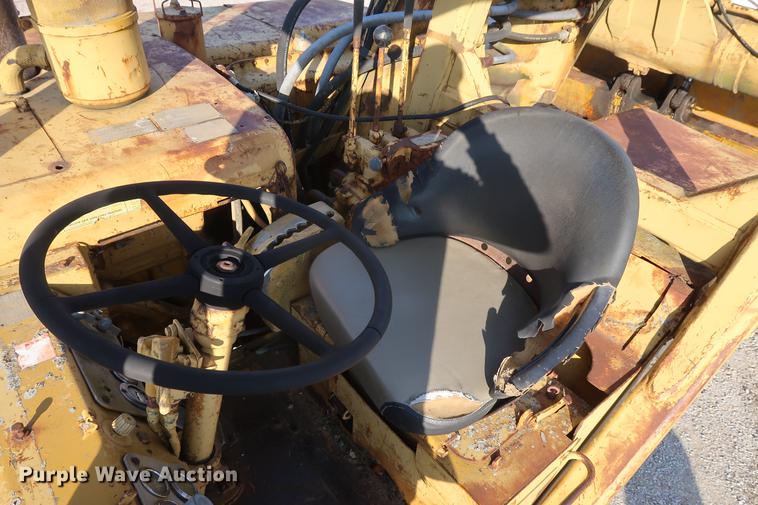 image for item DF3576 Caterpillar 627 conventional scraper