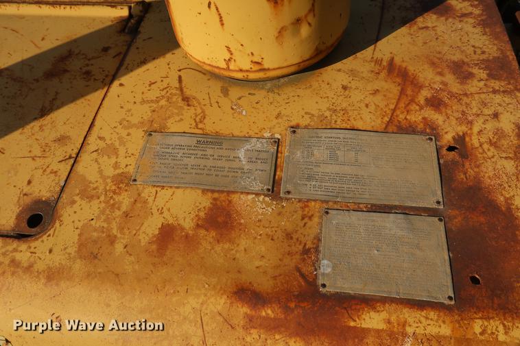 image for item DF3576 Caterpillar 627 conventional scraper