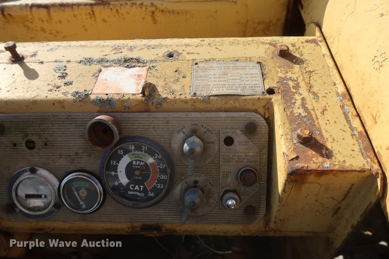 image for item DF3576 Caterpillar 627 conventional scraper