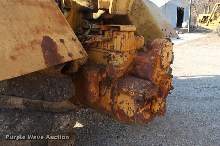 image for item DF3576 Caterpillar 627 conventional scraper