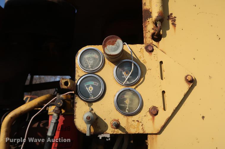 image for item DF3576 Caterpillar 627 conventional scraper