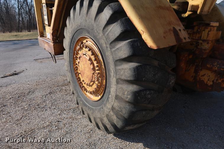 image for item DF3576 Caterpillar 627 conventional scraper