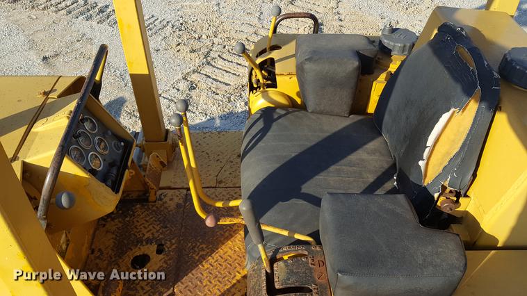 image for item DF3577 1975 Dresser TD-8E dozer