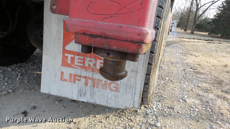 image for item DP9583 2002 Freightliner FL80 crane truck