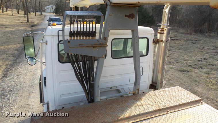 image for item DP9583 2002 Freightliner FL80 crane truck