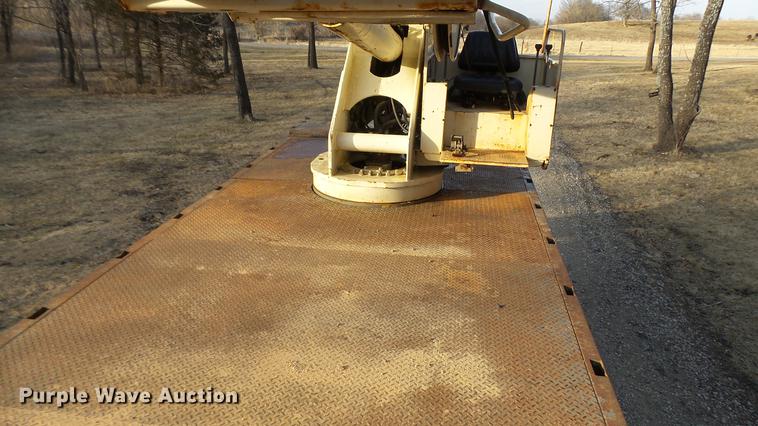 image for item DP9583 2002 Freightliner FL80 crane truck