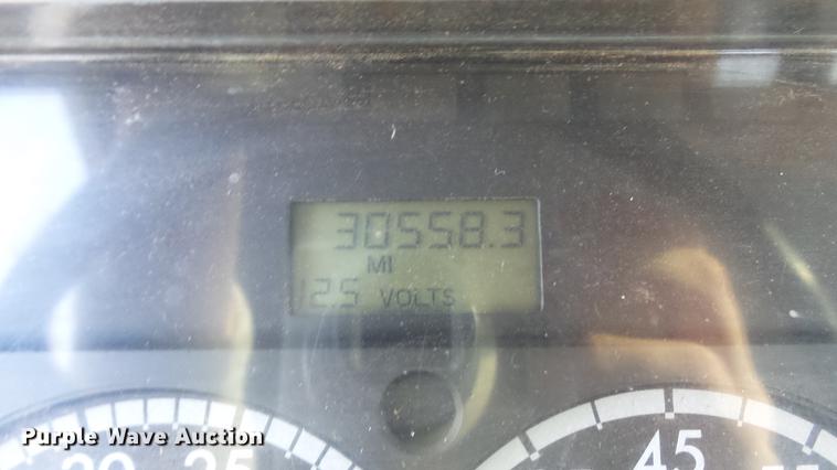 image for item DP9583 2002 Freightliner FL80 crane truck