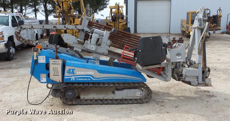 image for item DV9543 Grundo 4X directional boring unit with trailer