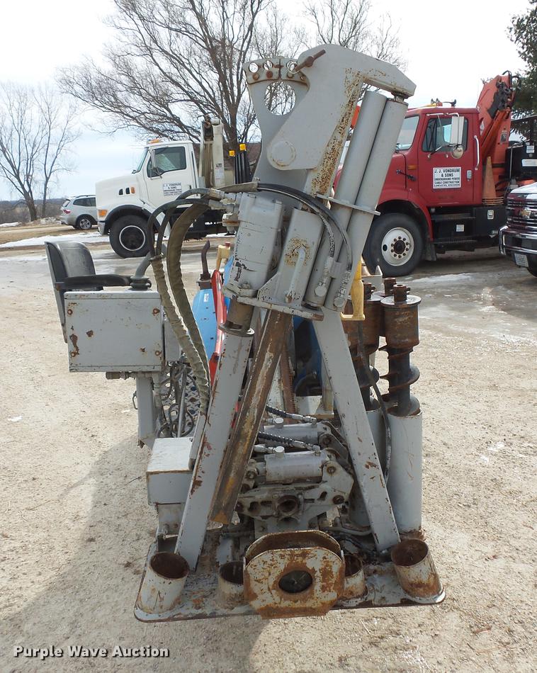 image for item DV9543 Grundo 4X directional boring unit with trailer