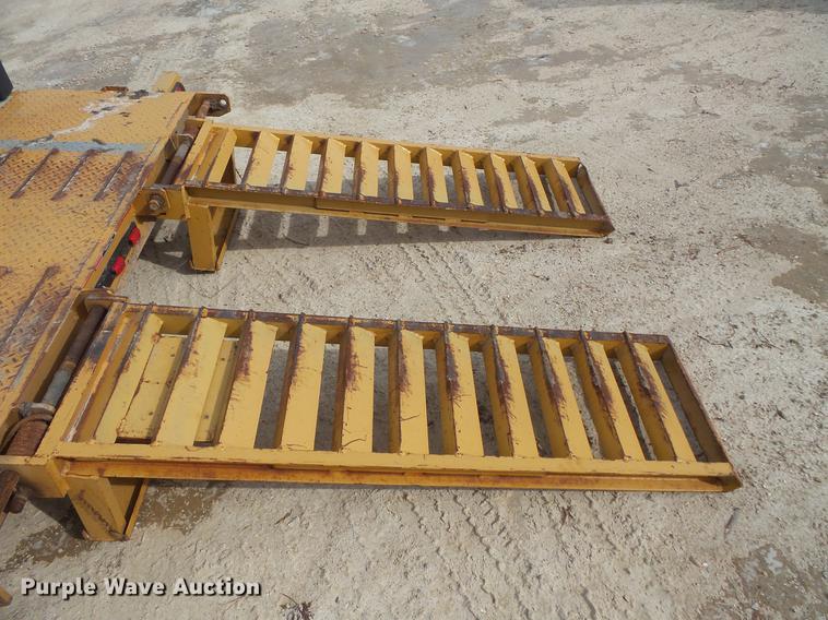 image for item DV9543 Grundo 4X directional boring unit with trailer