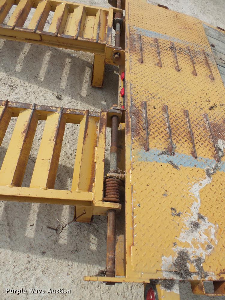 image for item DV9543 Grundo 4X directional boring unit with trailer