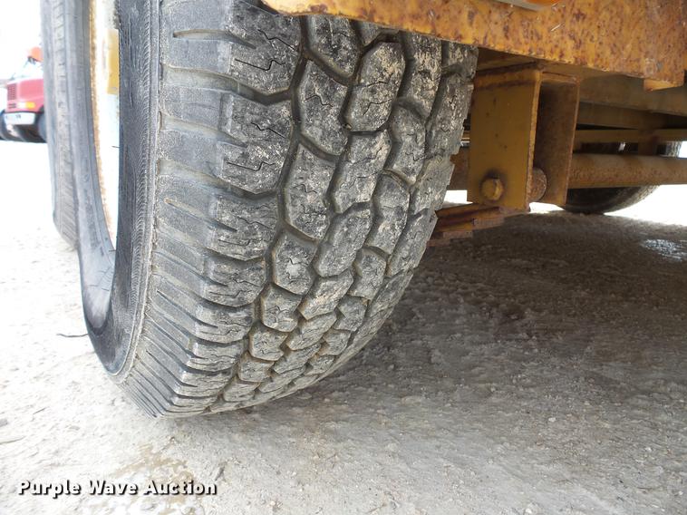 image for item DV9543 Grundo 4X directional boring unit with trailer