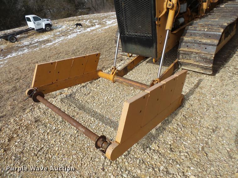 image for item DV9545 Case 475 cable plow