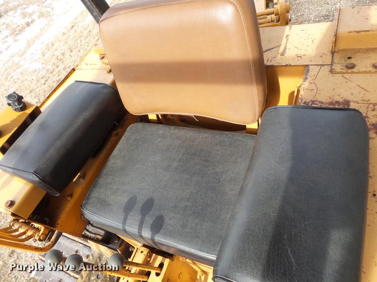 image for item DV9545 Case 475 cable plow