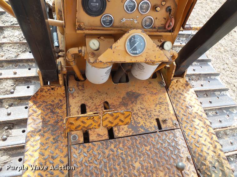 image for item DV9545 Case 475 cable plow