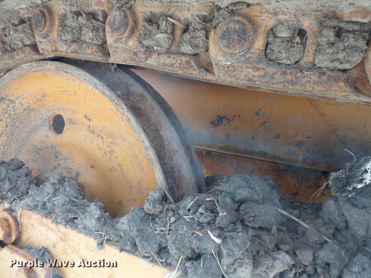 image for item DV9545 Case 475 cable plow