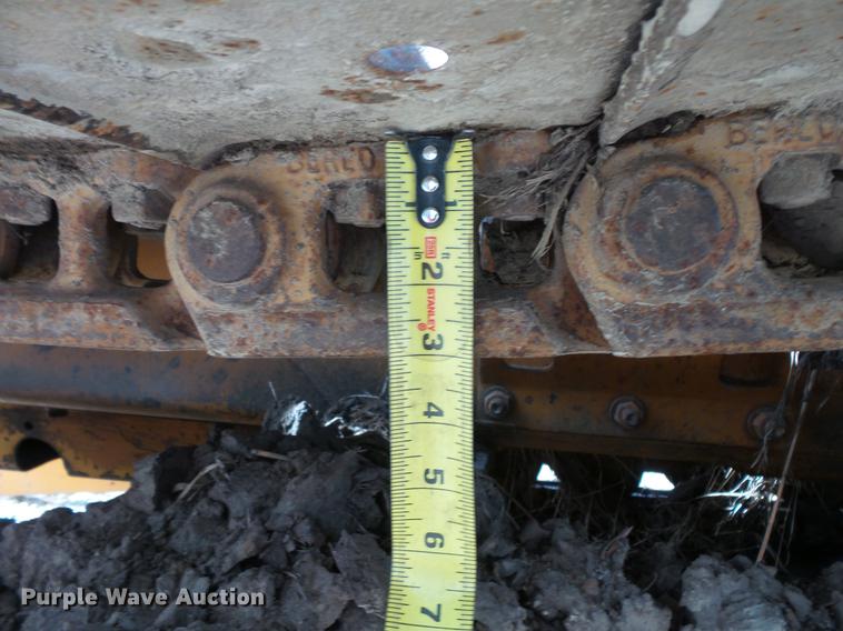 image for item DV9545 Case 475 cable plow