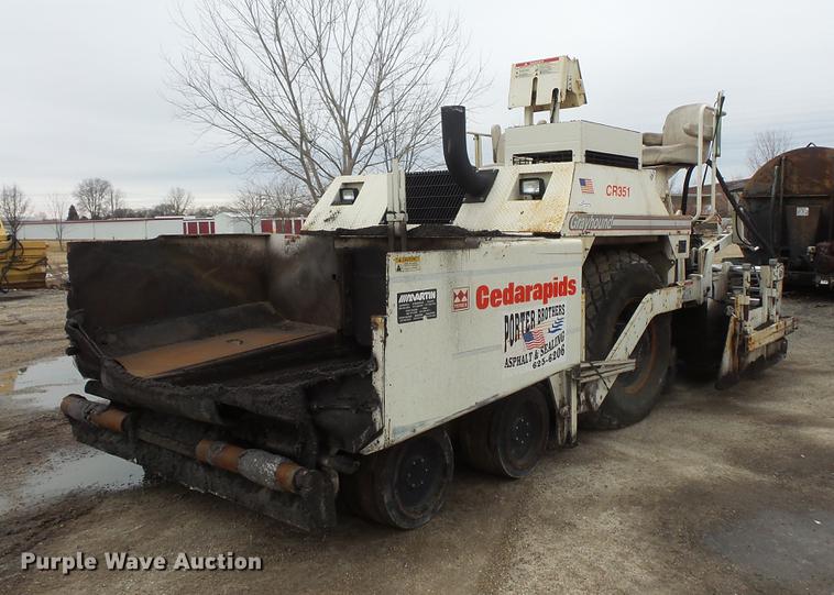 image for item DV9546 2002 Cedarapids CR351 paver