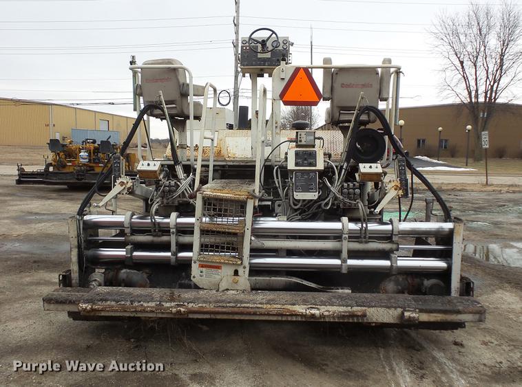 image for item DV9546 2002 Cedarapids CR351 paver