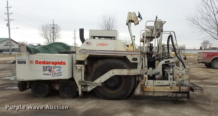 image for item DV9546 2002 Cedarapids CR351 paver