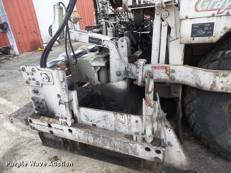 image for item DV9546 2002 Cedarapids CR351 paver