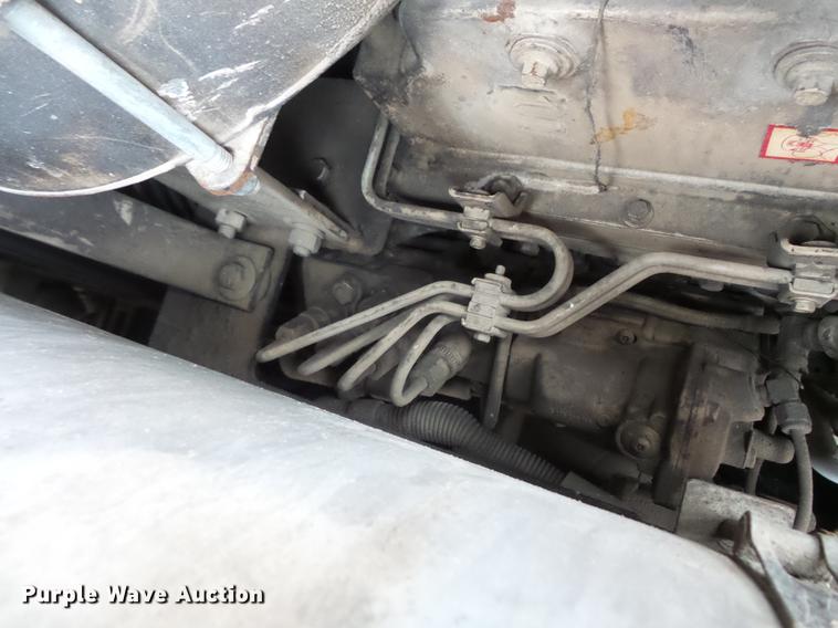 image for item DV9546 2002 Cedarapids CR351 paver