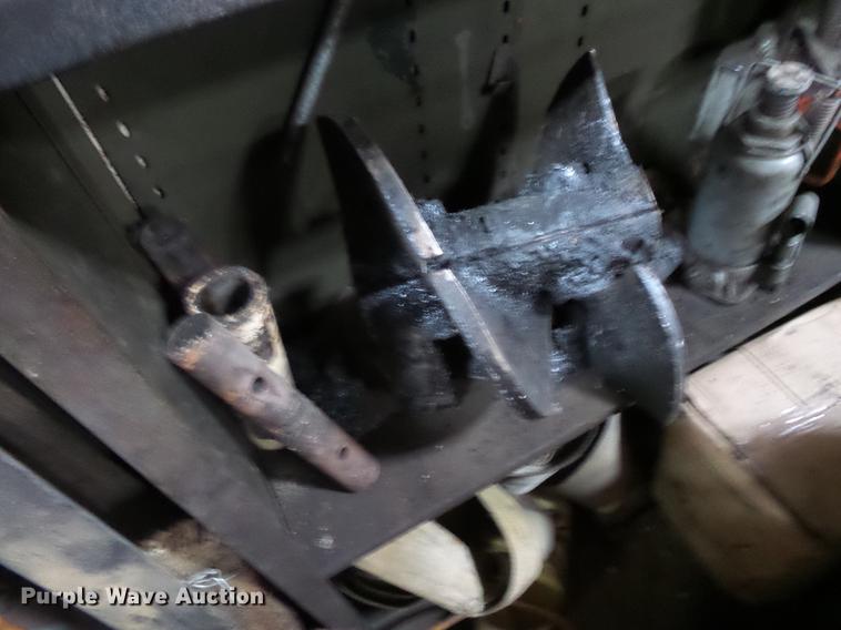 image for item DV9546 2002 Cedarapids CR351 paver