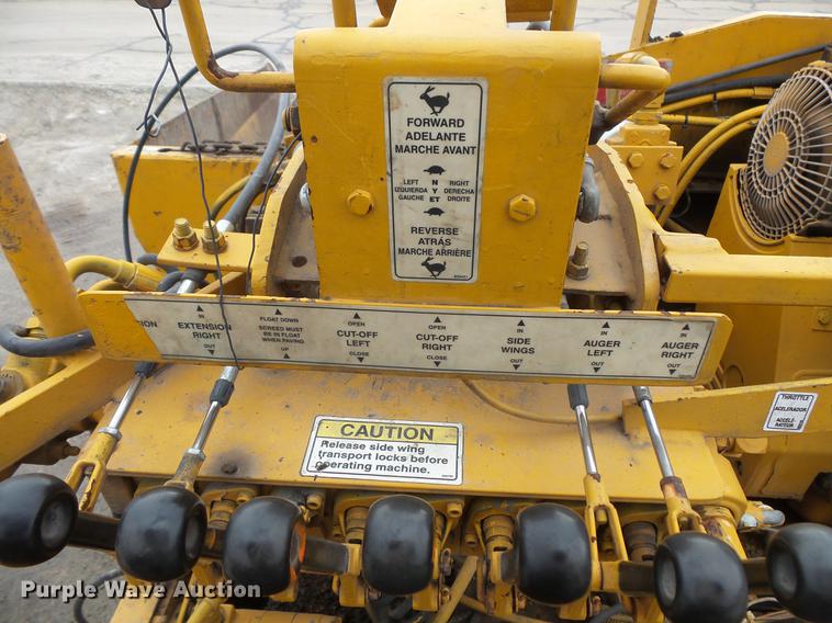 image for item DV9547 1996 Lee Boy L8500T paver