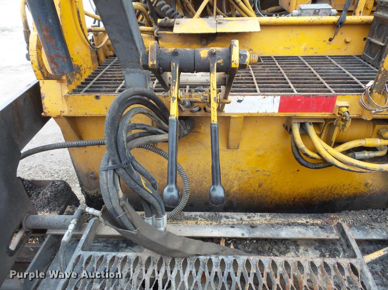 image for item DV9547 1996 Lee Boy L8500T paver