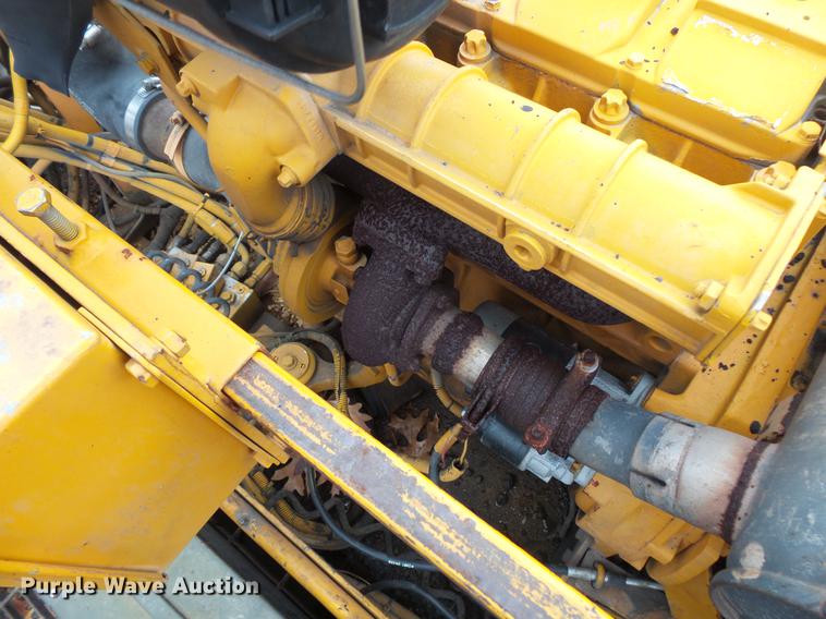 image for item DV9547 1996 Lee Boy L8500T paver