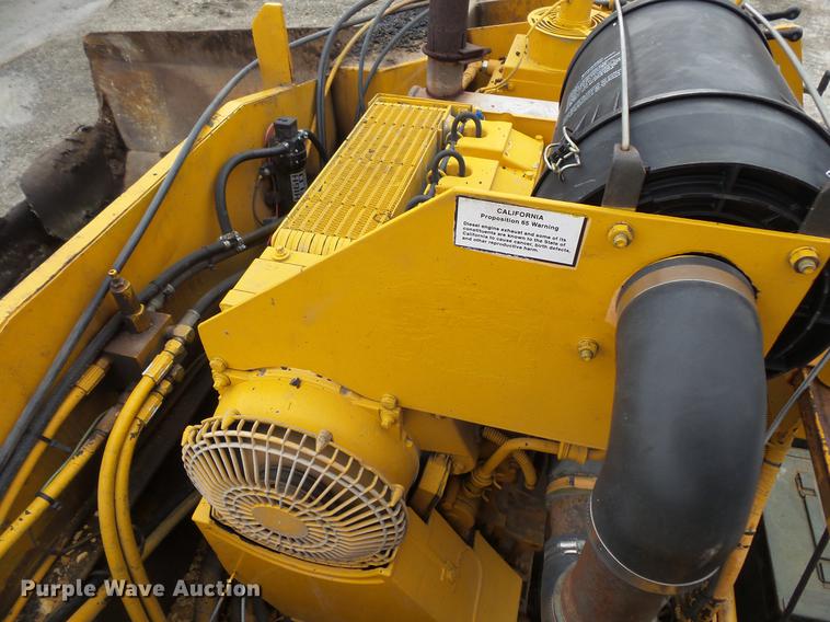 image for item DV9547 1996 Lee Boy L8500T paver