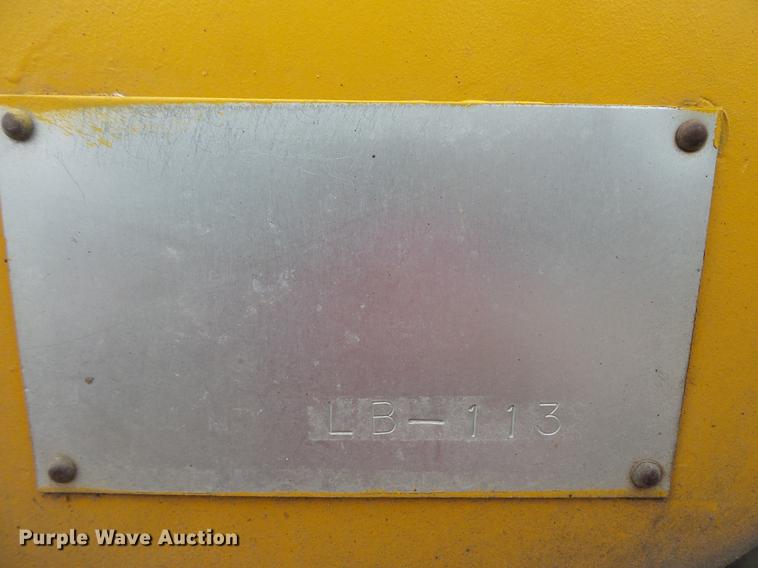 image for item DV9547 1996 Lee Boy L8500T paver