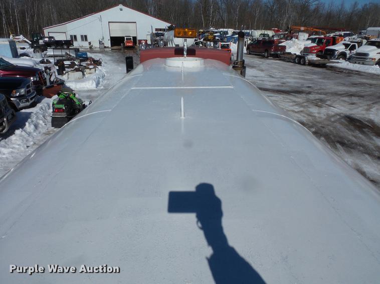 image for item DV9558 1991 Kenworth T800 tank truck