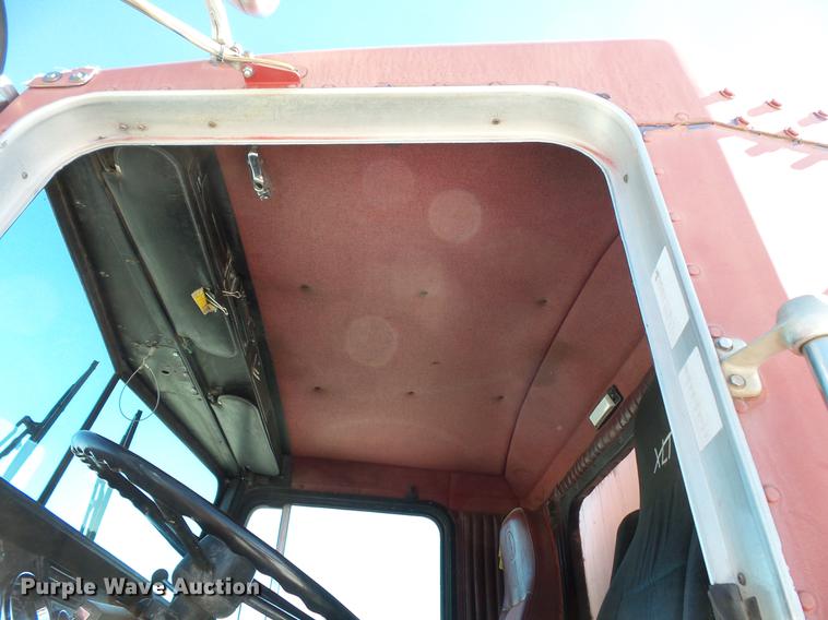 image for item DV9558 1991 Kenworth T800 tank truck