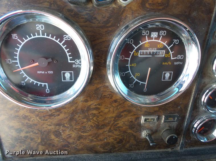 image for item DV9558 1991 Kenworth T800 tank truck