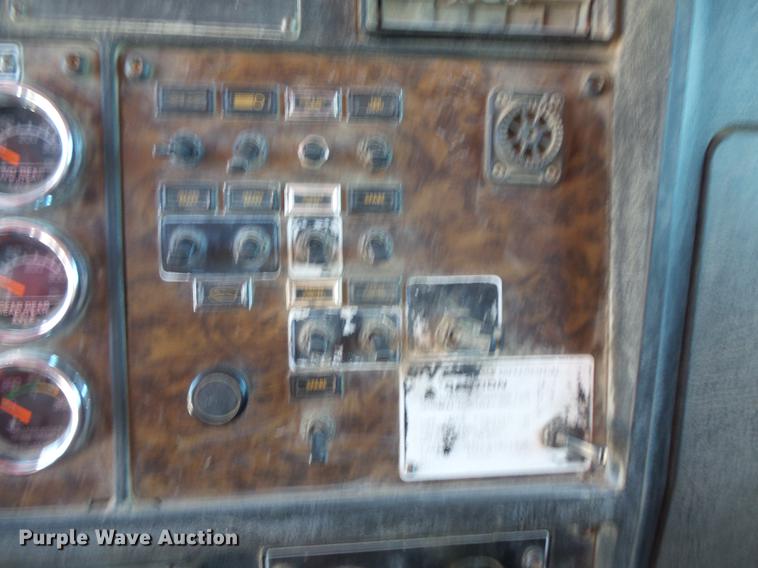 image for item DV9558 1991 Kenworth T800 tank truck