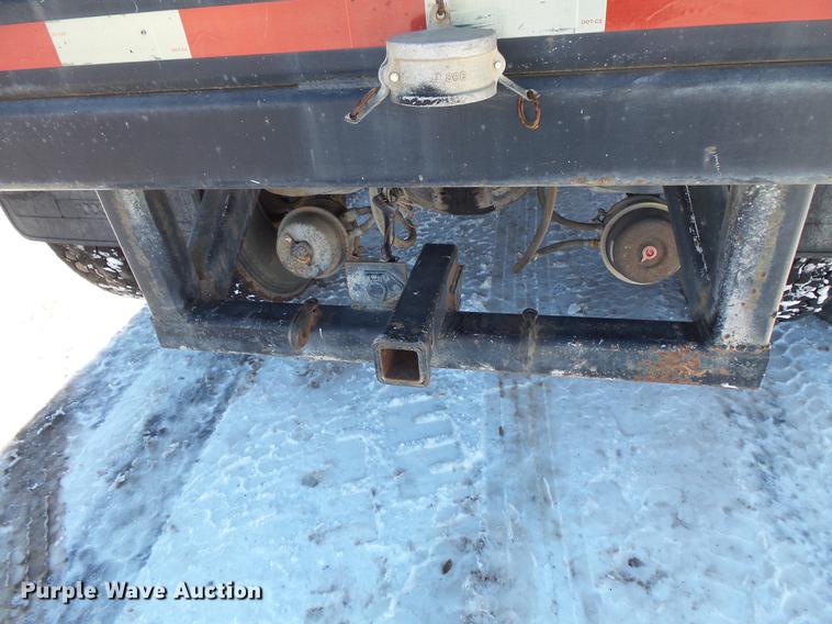 image for item DV9559 1987 International F9379 tank truck