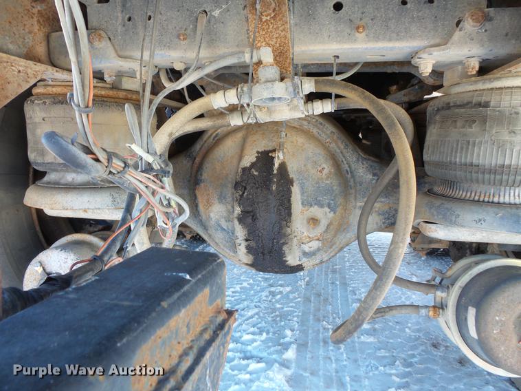 image for item DV9559 1987 International F9379 tank truck