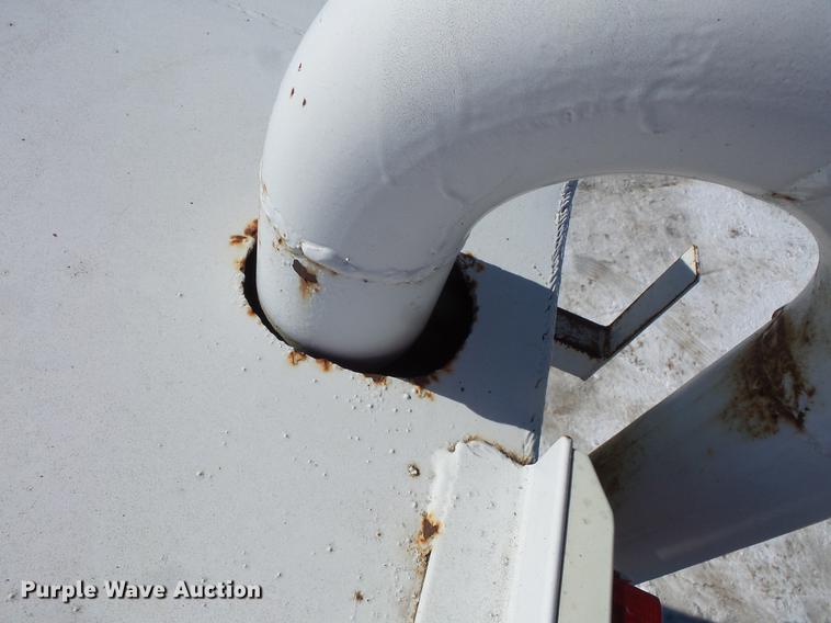 image for item DV9559 1987 International F9379 tank truck