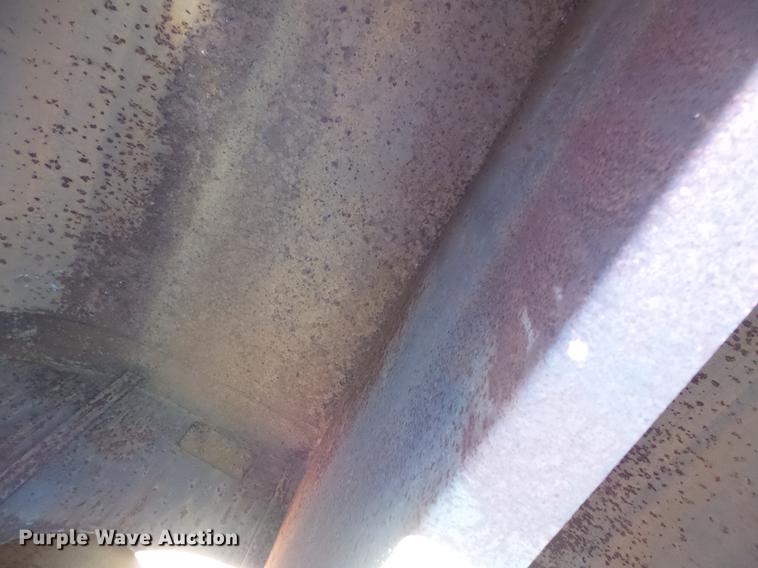 image for item DV9559 1987 International F9379 tank truck