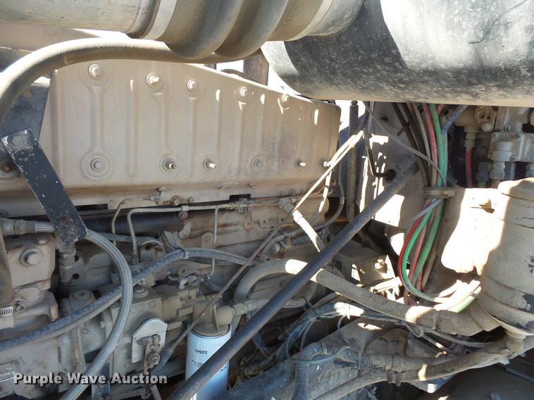 image for item DV9559 1987 International F9379 tank truck