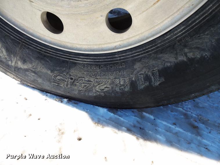 image for item DV9559 1987 International F9379 tank truck