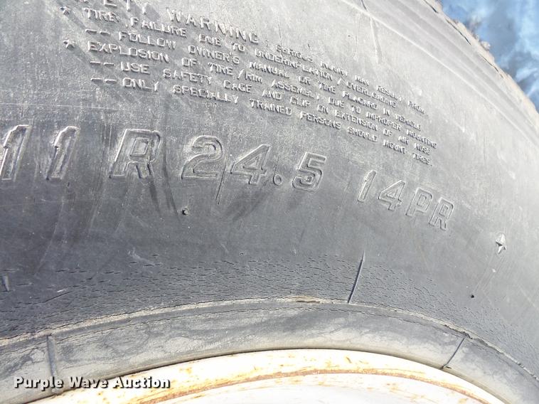 image for item DV9559 1987 International F9379 tank truck